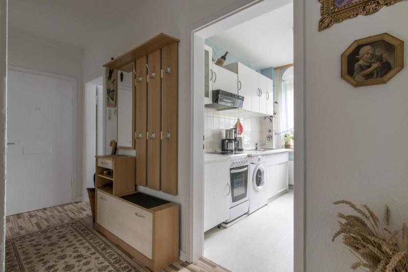 Private Apartment *